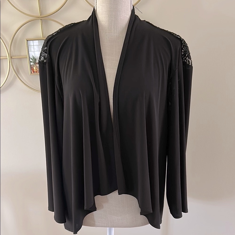 🌹Michelle Lynn Black Lace Cardigan, shrug top with lace & ruffle back detail 3X - Picture 3 of 11